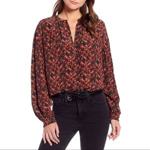 Something Navy Red Blaze Painterly Floral Ruffle Cuff V-Neck Top - Size …